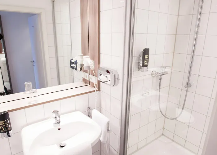 Manhattan Hotel 4*