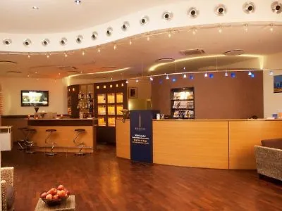 Manhattan Hotel 4*