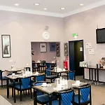 Manhattan Hotel