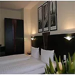 Manhattan 4*
