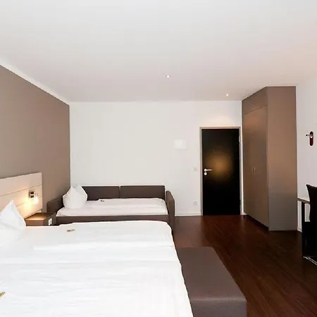 Manhattan 4* Φραγκφούρτη