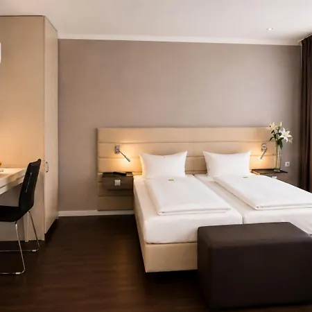 Manhattan Otel 4*
