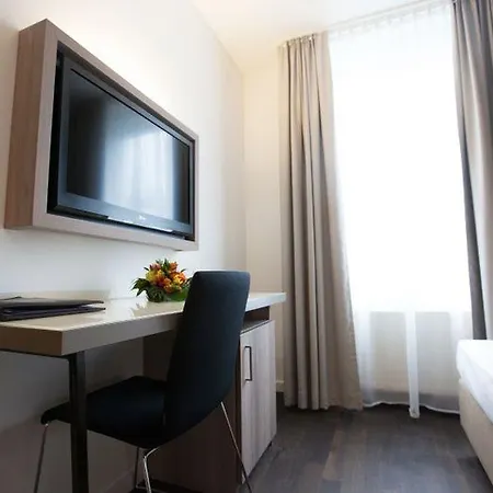 Manhattan 4*