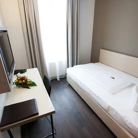 Manhattan 4* Frankfurt nad Mohanem