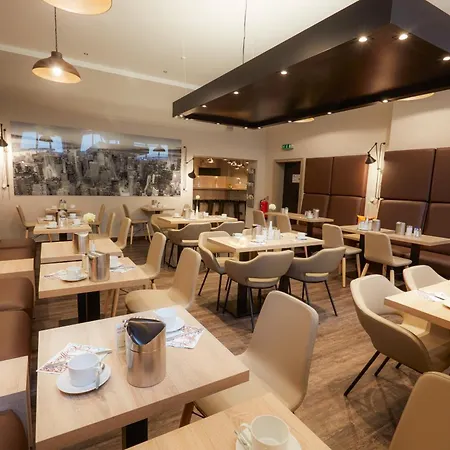 Manhattan 4* فرانكفورت