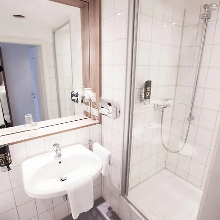 Manhattan فندق 4*