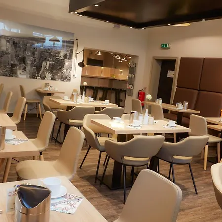 Manhattan 4* فرانكفورت