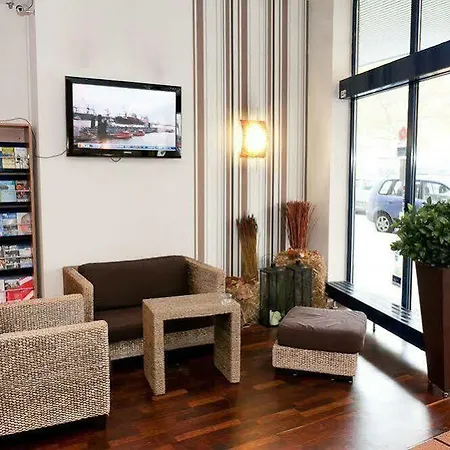 Manhattan Hotel
